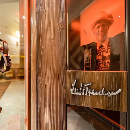 Hotel Jaegerhof Майерхофен Екстериор снимка