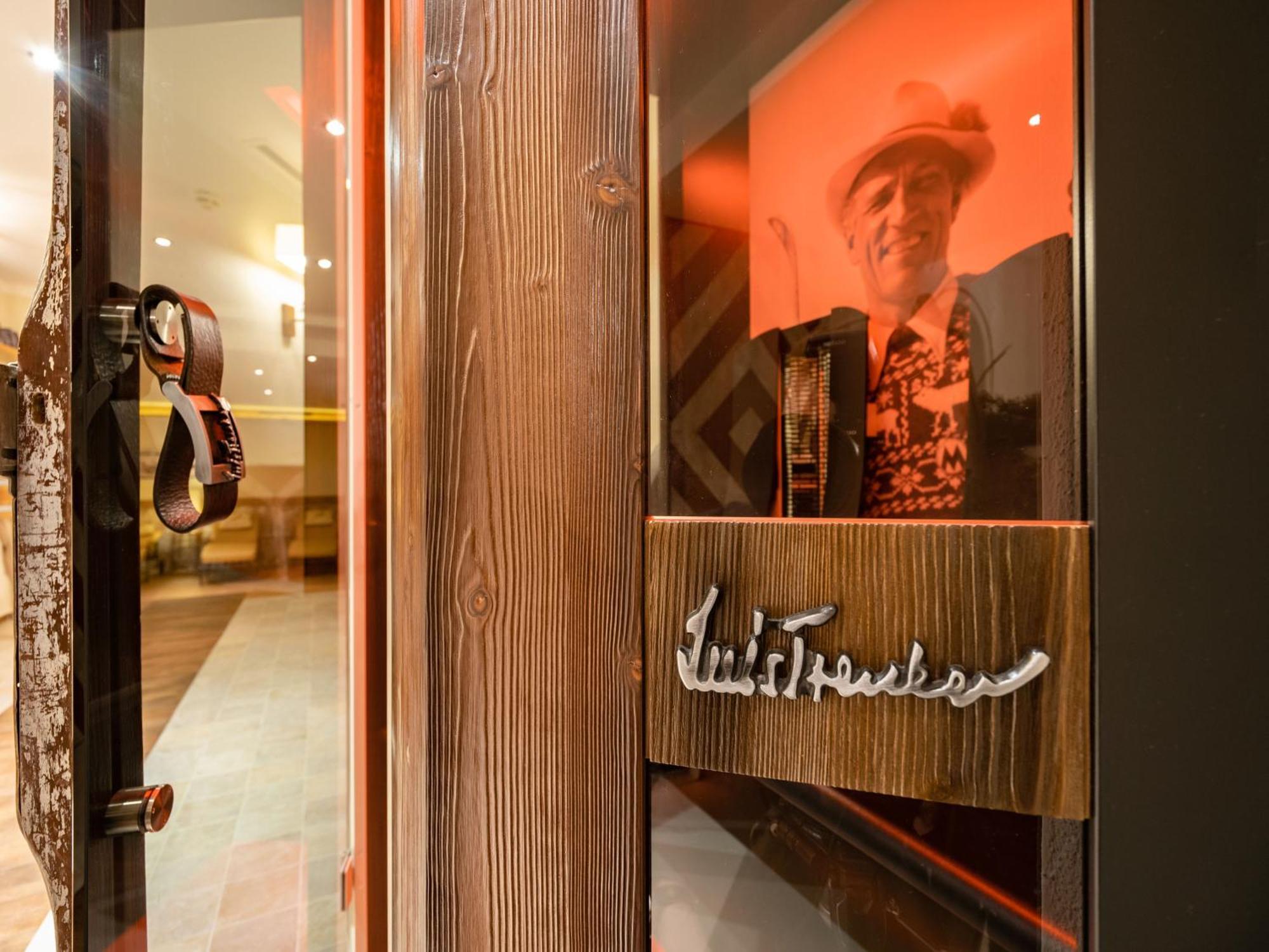 Hotel Jaegerhof Майерхофен Екстериор снимка