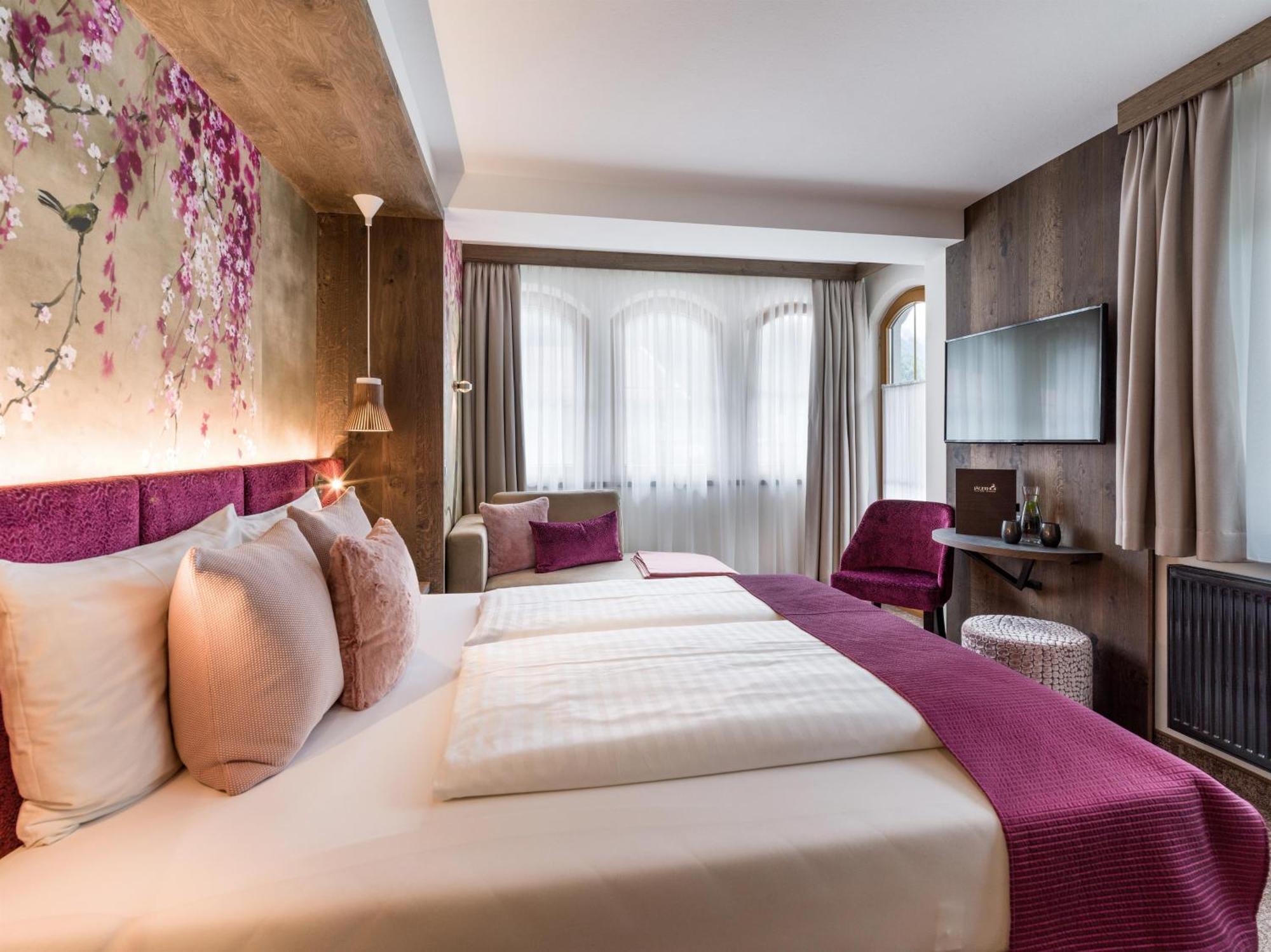 Hotel Jaegerhof Майерхофен Екстериор снимка