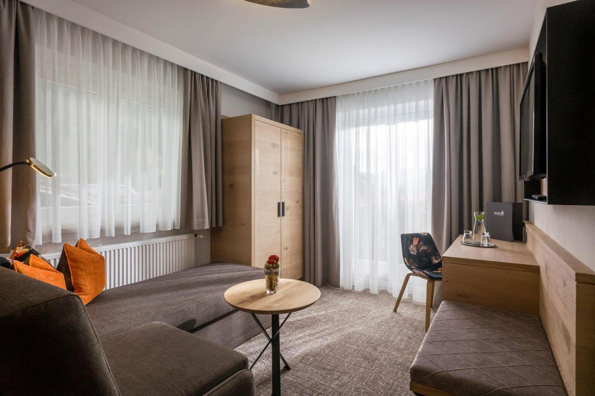 Hotel Jaegerhof Майерхофен Екстериор снимка